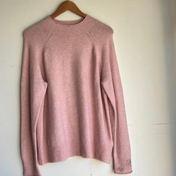 J.Crew Merino Wool and Alpaca Blend Light Pink Crewneck roll neck Size L - Picture 2 of 12